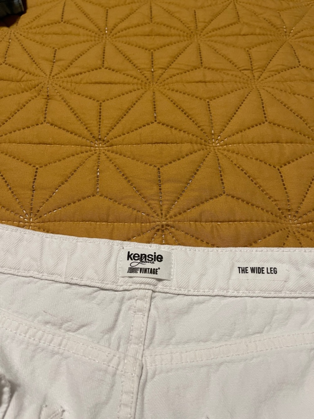 Kensie High-Rise Wide-Leg Jeans in White - Picture 5 of 5